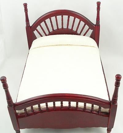 This 1:12 Scale Four Poster Double Bed is excellent quality at a bargain price! it has a cream