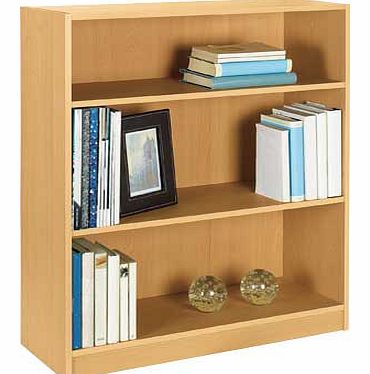 This Maine bookcase comes in a stylish beech effect. With a small height and extra deep shelves. this bookcase helps you to maximise your available space. Perfect for a childs bedroom or for storing a whole range of items. Part of the Maine collectio