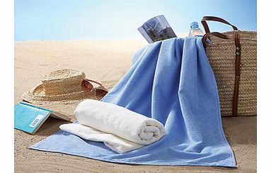 Five times more absorbent than ordinary cotton towels, this microfibre towel is ideal for travel, beach, swimming pool or just for drying your hair quickly at home. It weighs next to nothing, is very fast-drying and never seems to get smelly even if 
