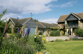 Unbranded Middle Barn Cottage
