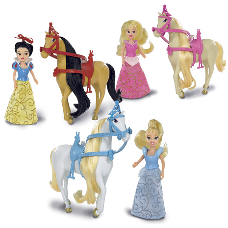 Create your own miniature Disney dream with these miniature Princesses and Horses. 3 to collect