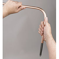 An effective method of bending copper tube cleanly and easily. Inserts inside copper tube