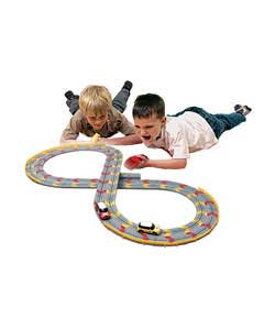2 colour co-ordinated mini cars, hand-controllers and track chevrons make this set easy to race and 