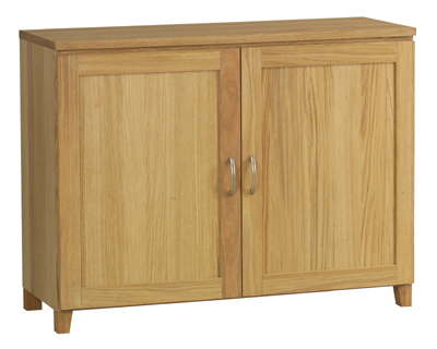 OAK VENEER 4FT SIDEBOARD FINISHED IN A NATURAL OIL FINISH. THIS ITEM IS SUPPLIED FLAT PACKED