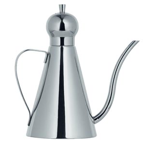 Stainless-steel oil drizzler, with a good, long spout that makes pouring mess-free. Capacity 500ml.