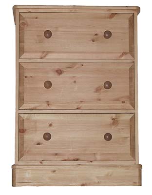 PINE 3 DRAWER WELLINGTON CHEST.THE DRAWERS HAVE DOVETAILED JOINTS WITH TONGUE AND GROOVED BASES.ALL