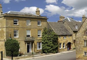 A warm welcome and superb service await you at the Cotswold House Hotel, which offers beautiful land