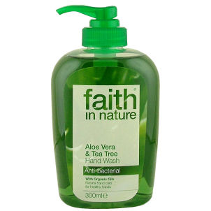 This 70 organic aloe vera and tea tree hand wash uses high concentrations of both skin-boosting aloe