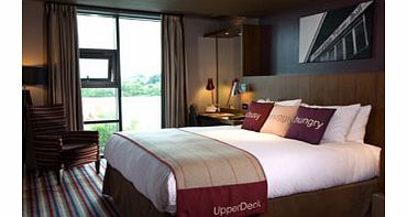 Perfectly located between picturesque Hertfordshire and the bright lights of London, the cool and modern Village Urban Resort London Elstree gives you the ultimate choice - rural relaxation or an exciting city adventure! Whether you want to visit the