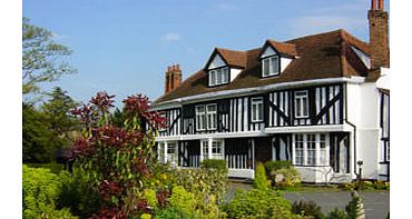 The Marygreen Manor Hotel is a beautiful early 16th century property situated in Essex. It combinesthe charm of the old with its ownpersonal elegant style, making it theideal place for you and your guest to come and enjoy a romantic and relaxing b