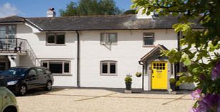Unbranded Overnight Stay for Two at Cottage Lodge