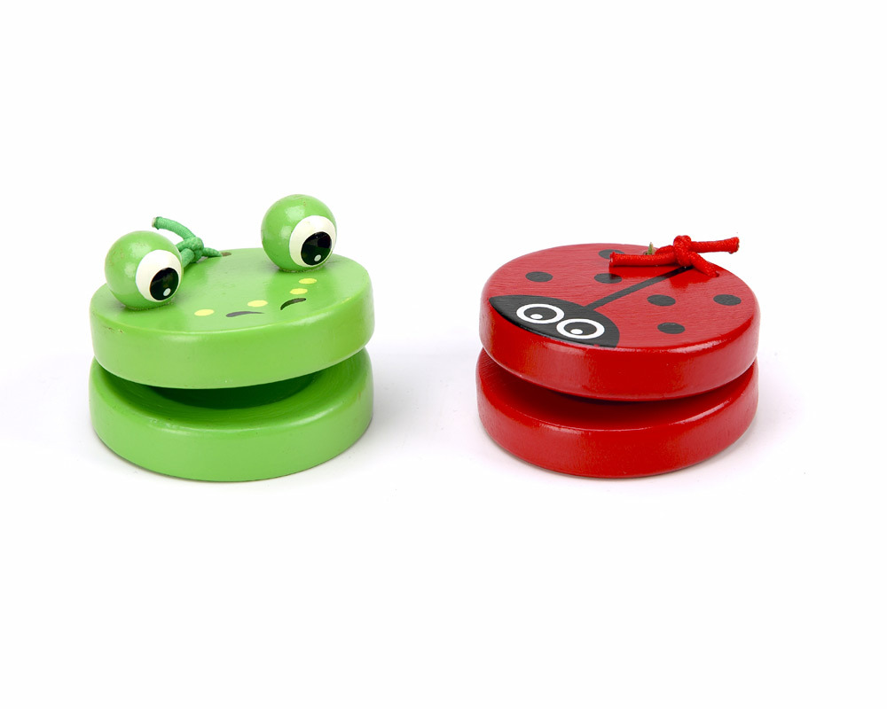 A lovely gift for young children. This pair of simple wooden castanets make a satisfying 