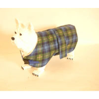 This coat is an ideal way to keep your dog warm. Made from an attractive weather resistant tartan ma