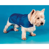 This coat is an ideal way to keep dogs warm. Made from an attractive weather resistant tartan materi