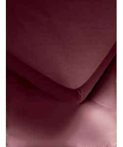 50 cotton, 50 polyester non iron percale.Machine washable at 40 degrees C.Suitable for tumble drying