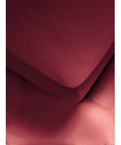 50 cotton, 50 polyester non iron percale.Machine washable at 40 degrees C.Suitable for tumble drying