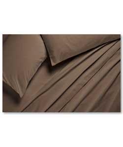 Set contains flat sheet, fitted sheet and 2 pillowcases.50 cotton, 50 polyester.Machine washable at 