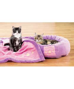 Pink Pretty Kitty cosy fleece blanket, trimmed with lilac soft faux fur.53% polyester, 47%