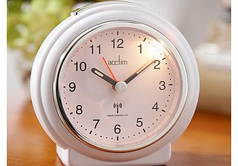 Time-synchronised on a daily basis with the British atomic clock signal for constant accuracy, this analogue alarm clock is ideal for mantelpiece or bedside and has a clear face with luminous hands.Analogue clock 10cm highUses 1 AA battery, not inclu