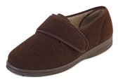 Richard does the job of an extra roomy slipper perfectly. Wide and deep with easy entry, it