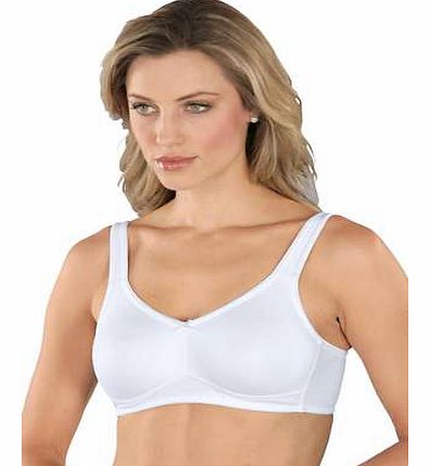 Everyday bra with a high cotton content and double moulded cups. With adjustable straps at the back and rear hook fastening. Rosalie Bra Features: Double moulded cups Adjustable straps Hook fastening Washable 95% Cotton, 5% Elastane