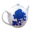 A traditional teapot with a stunning contemporary rose design to delight the style-conscious princes