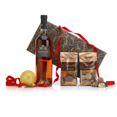 For Rose fans, this gift comprises one bottle of Bardolino Rose Wine and two bags of Continental cho