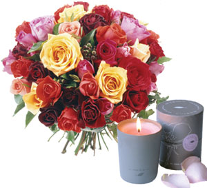Roses and perfumed candle multicolour 41 roses