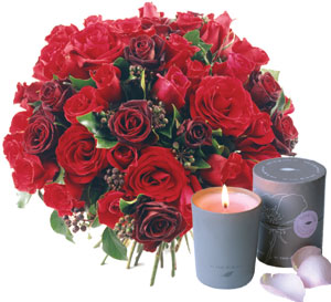 Roses and perfumed candle red 21 roses