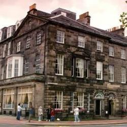 The Roxburghe Hotel is ideally located just minutes from Edinburgh Castle and Princes Street. This e
