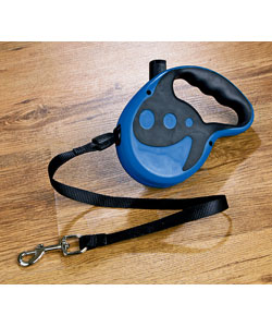 Retractable dog lead with reflective effect for night time use.Made from ABS PVC Nylon.Extends to a 