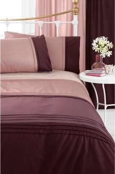 To co-ordinate with Sade bedding, a stunning combination of pintuck and gradual tonal colouring. 50 