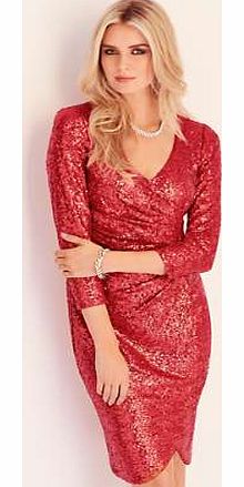 Surrounding you in sparkling sequins this dress will shimmer and shine all night as it catches the light. A slimming fit that hugs your curves to show of a striking silhouette, while the long sleeves make it a stunning transitional piece that will se