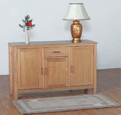 This attractive sideboard features three doors and a handy drawer plus inside shelving.PLEASE NOTE