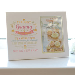 This Signography The Best Granny in the World 4 x 6 Photo Frame makes a wonderful sentimental gift to give your Granny that is made perfect by placing a cherished photo that she will adore within.The photo frames background is bright white and to the