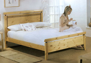 Silentnight- Blossom- 4FT 6&quot; Double Wooden Bedstead with Miracoil Mattress