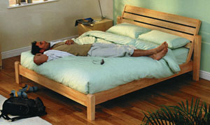 Silentnight- Coast- 5FT Kingsize Wooden Bedstead with Miracoil mattress