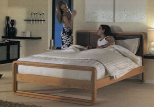 Silentnight- Desire- 4FT 6 Double Wooden Bedstead with Miracoil Mattress