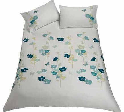 This pretty Sofia Duvet Cover Set brings a breath of fresh air to any bedroom. This duvet cover set includes a duvet cover and 2 pillowcases. Set includes 1 duvet cover and 2 pillowcases. Machine washable. Made from 100% polyester. Suitable for tumbl