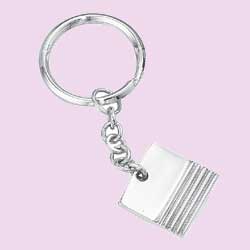 A tactile silver ribbed keyring.925 Sterling Silver