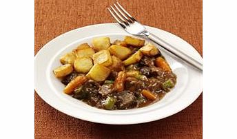 Succulent pieces of beef cooked in a rich sauce with mushrooms and vegetables. Served with diced fried potatoes, carrot tips and green beans.
