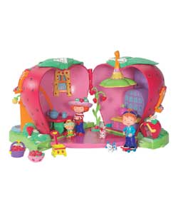 Playset includes 3 articulated figures and 6 acces