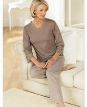 Comfortable Jersey pyjama. V-neck top 3/4 sleeve with matching lace trim. Elasticated waist. 100 Cot