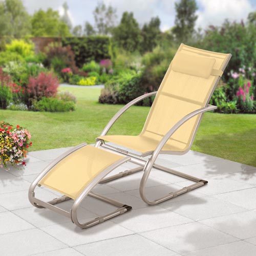 The extremely comfortable lounger and foot stool combo uses maintenance free textilene which is main