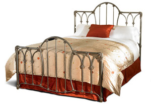 The Harwood Pembrook Double Bedstead