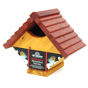 Lure the robins into your garden with this eye-catching red-roofed nest box. It is also suited to bi