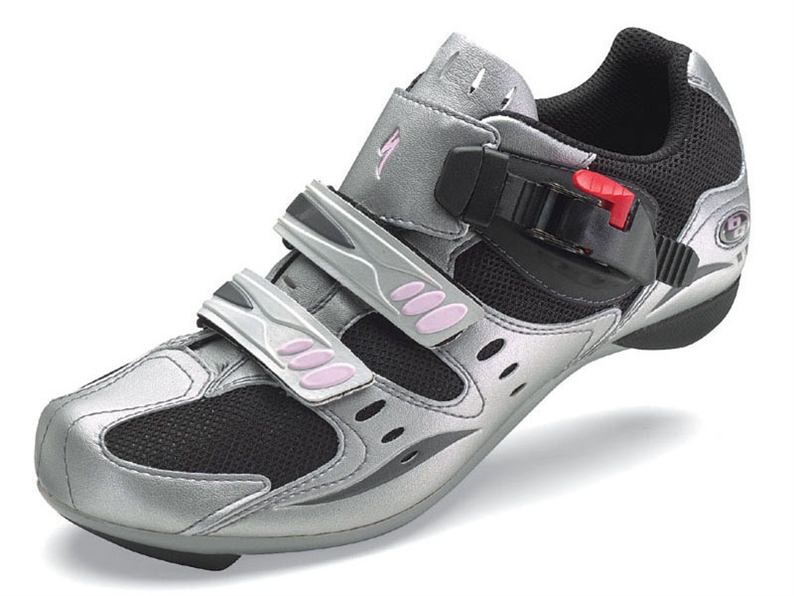 Designed to properly fit women, this shoe combines proven performance enhancing Body Geometry