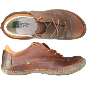 A unique casual from El Natura Lista. With an unusual molded sole unit, padded collar for comfort an