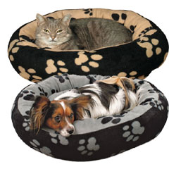 Pussy cats love to be cosy and comfortable and this new range of beds will certainly ensure he is! T
