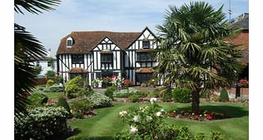 Your stay includes an in-house prepared cooked breakfast, ideal for setting you both up for the day. From Thorpe Park to Leeds Castle, The Garden of England to Chessington World of Adventure, this hotel is the grand option in a perfect location. You